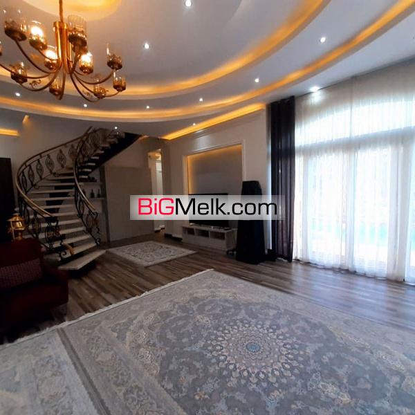 1340 متر باغ ویلای فاخر در شهریار