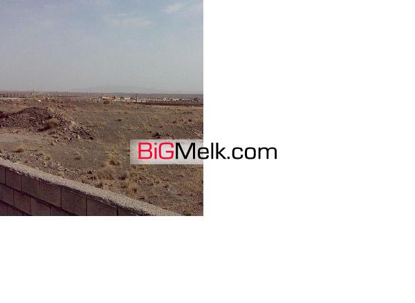 زمین قم با موقعیت عالی