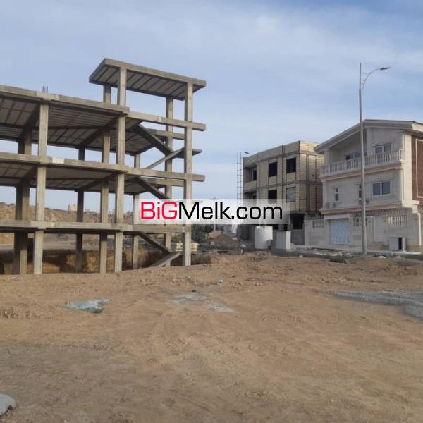 ویلایی سه طبقه دربهترین مکان درمنطقه آزادچابهار