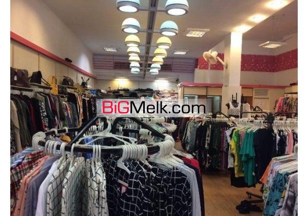 فروش ملک و سرقفلی با موقعیت بسیار خاص 138 متر