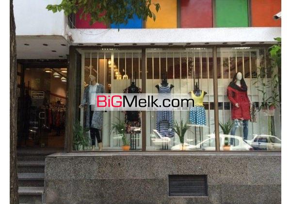 فروش ملک و سرقفلی با موقعیت بسیار خاص 138 متر